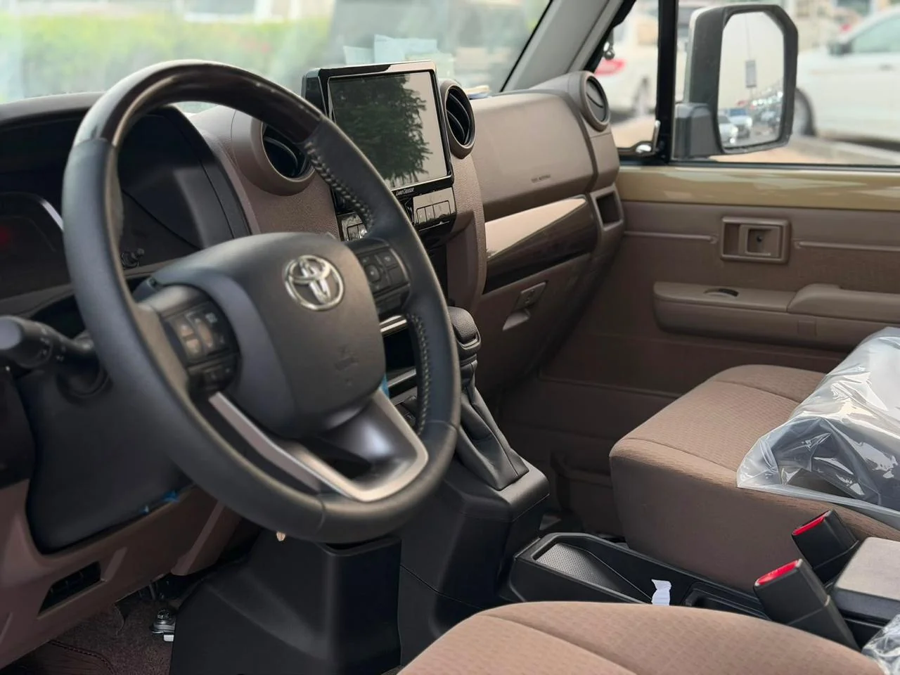 Intérieur Toyota Land Cruiser GRJ71 LX
